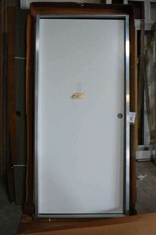 lot 27 image: Plyco Everlast Door