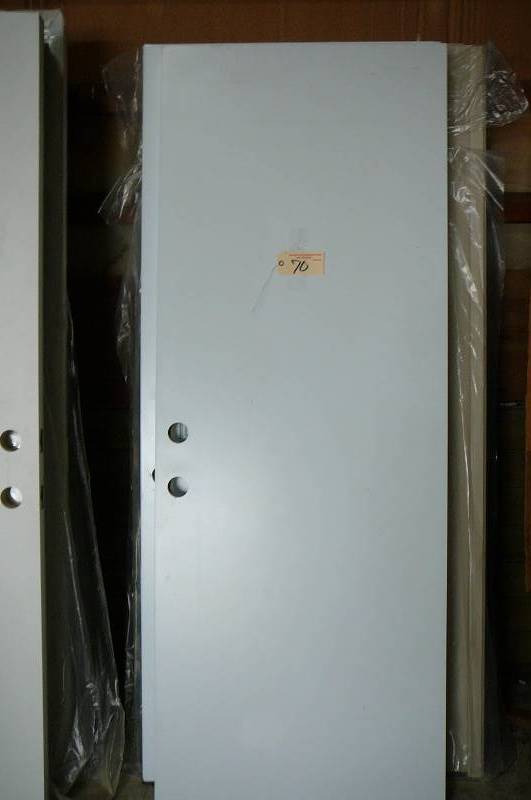 lot 70 image: Exterior Door