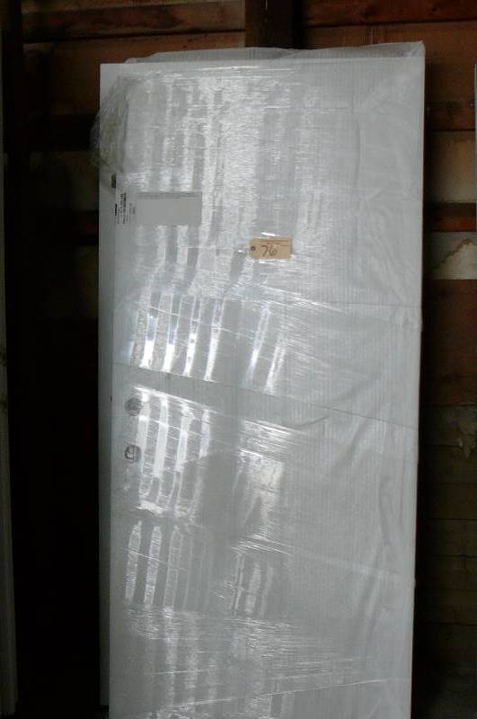 lot 76 image: Bayer Built 3 Panel Exterior Door
