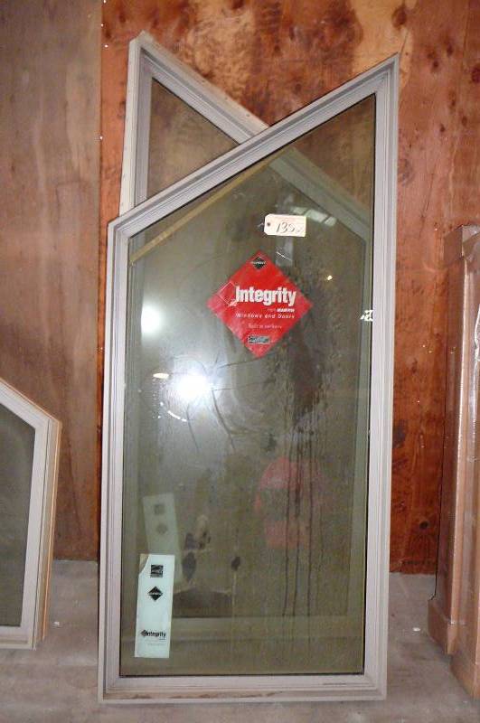 lot 135 image: Integrity Trapezoid Windows