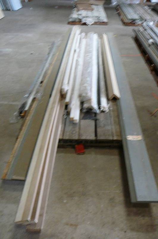 lot 205 image: MIsc Lot