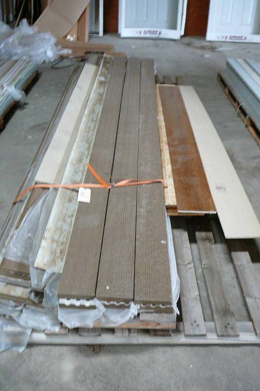 lot 208 image: Lot of Cement Board Siding & Boards
