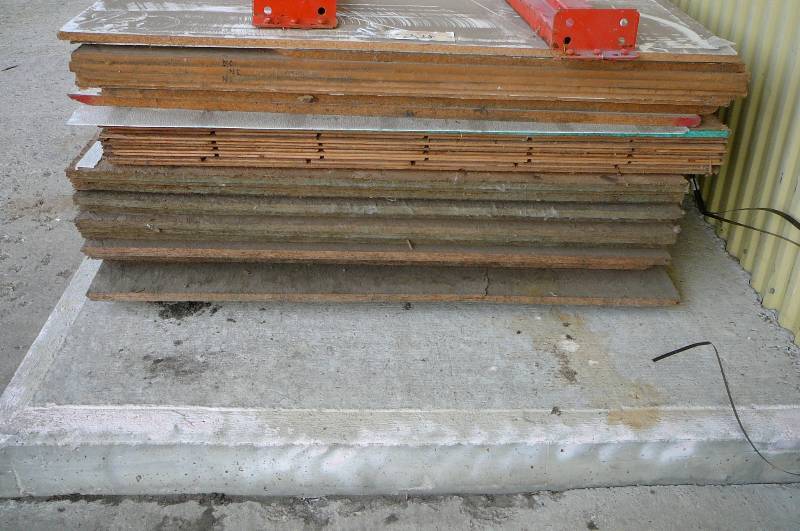 lot 228 image: Various 4x8 Sheets of Sheeting
