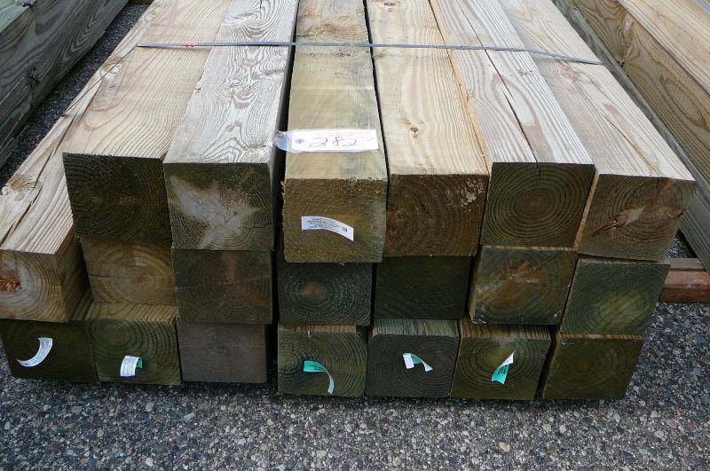 lot 282 image: Green Treated Posts