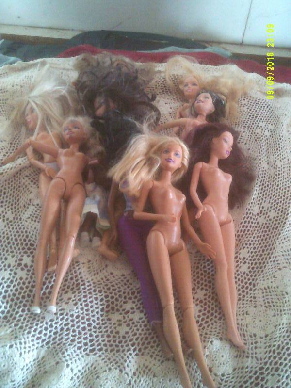 COLLECTIBLE BARBIES