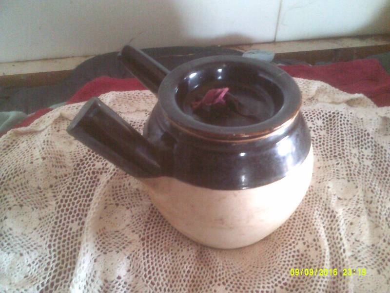 ANTIQUE CROCK WITH POUR SPOUT