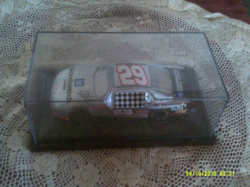 COLLECTIBLE GOOD WRENCH RACE CAR