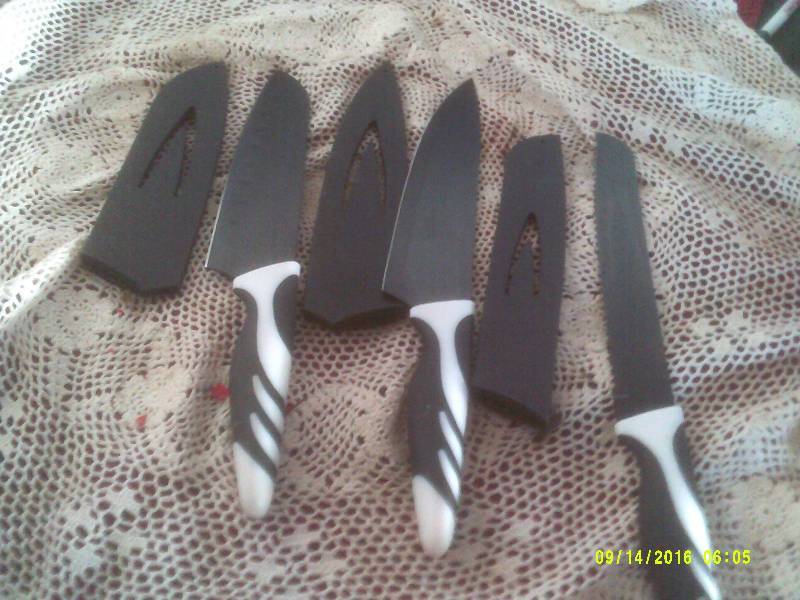 3 NEW KNIVES