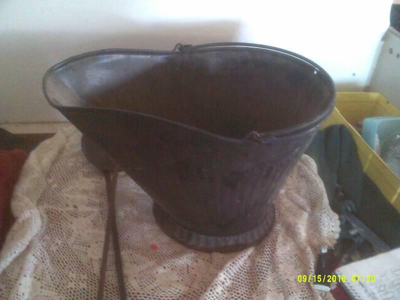 VINTAGE COAL PAIL