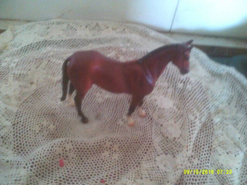 COLLECTIBLE HORSE