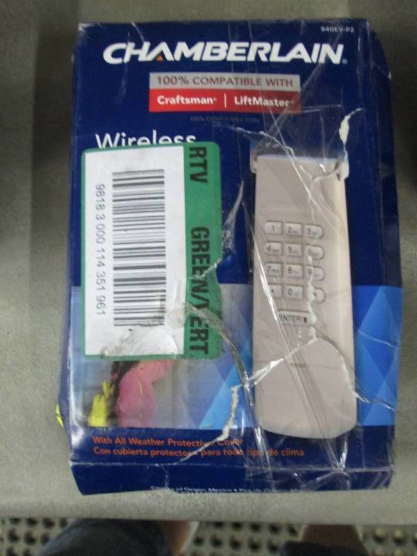 Chamberlain Wireless Keypad open bo...