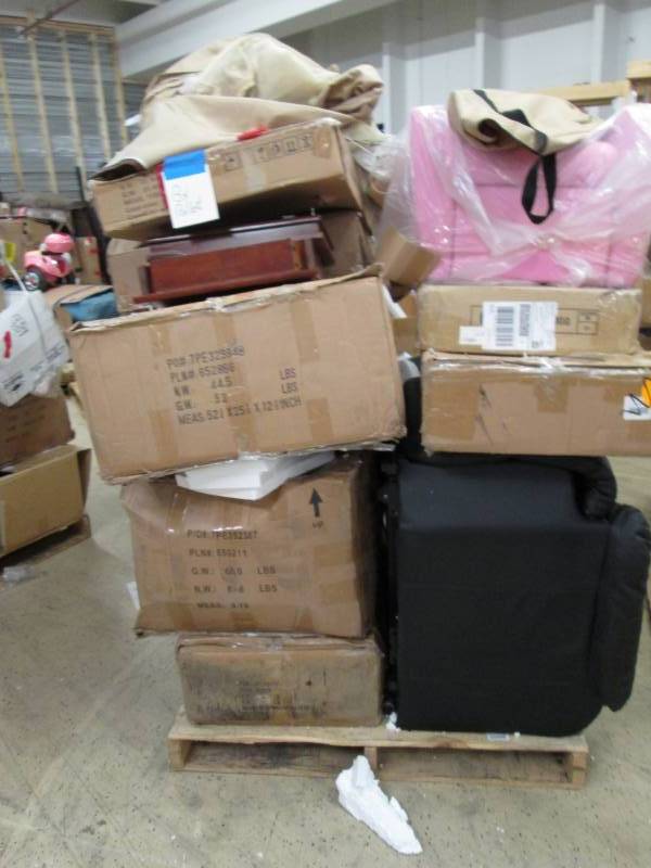 Pallet of Furniture Damaged or mis...