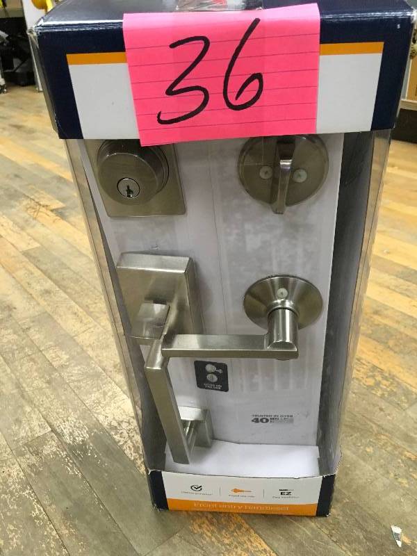 Schlage Latitude Satin Nickel Century Trim Single Cylinder Handleset Lever in good conditions