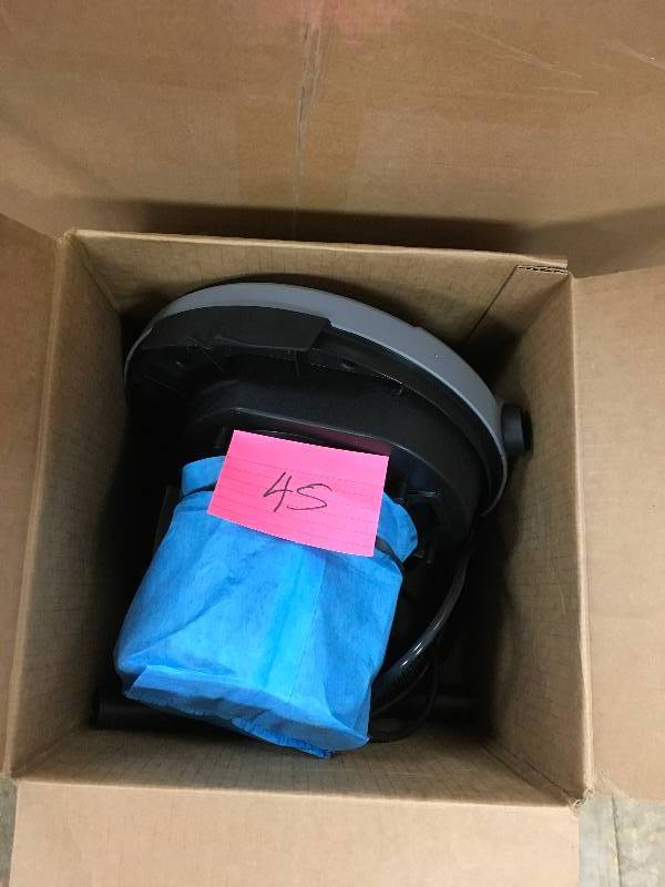 Bucket Head 5 gal. 1.75-Peak HP Wet Dry Vac in working conditions