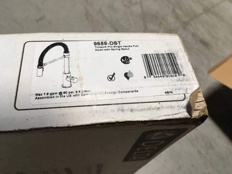 Delta Trinsic Single-Handle Pull-Down Sprayer Kitchen Faucet with Spring Spout in Chrome not used