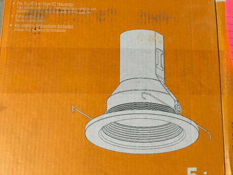 Comercial Electric 5 in. White Recessed Baffle Trim (6-Pack) not used set of 2