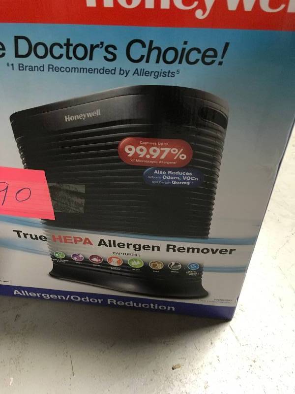 HONEYWELL True HEPA 310 sq. ft. Allergen Remover Air Purifier in good conditions