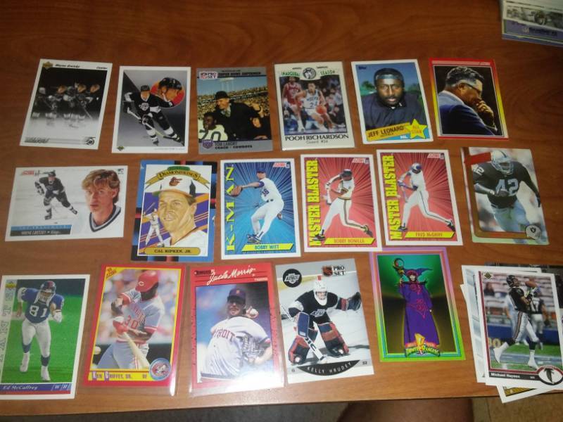3000  cards NHL NBA, NFL, MLB,