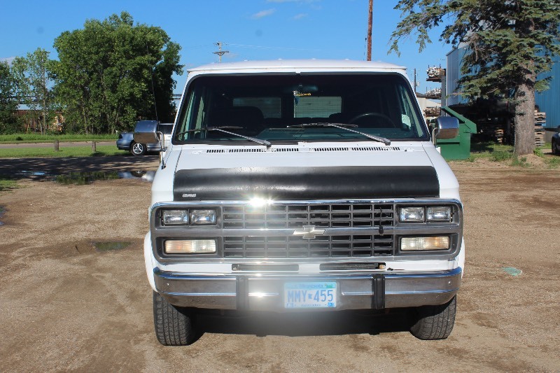 1993 Chevrolet G20 Conversion Van - 2 Owner - Low Miles -