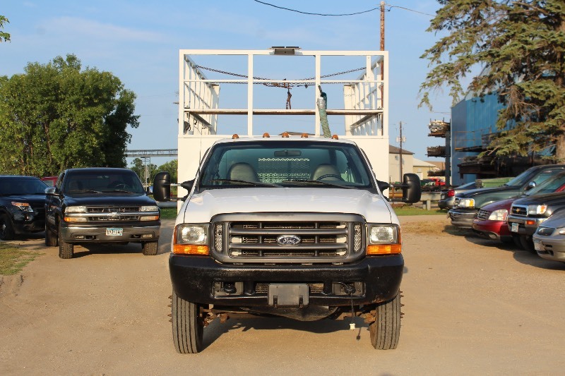 2000 Ford F450 Super Duty XL DRW Service Truck - 7.3 POWERSTROKE Diesel - One Owner - Tommy Gate - PTO -