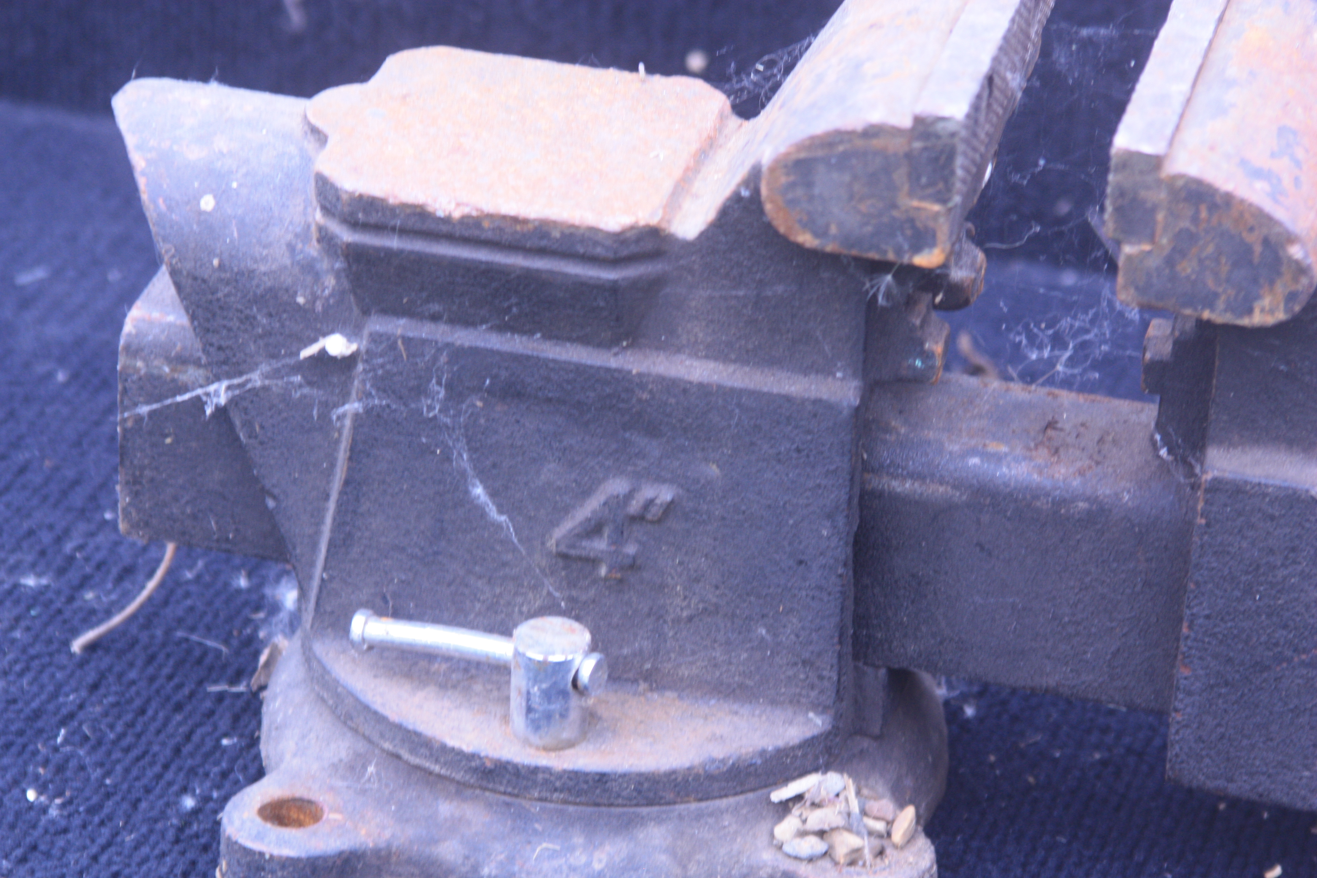 Bench Vise