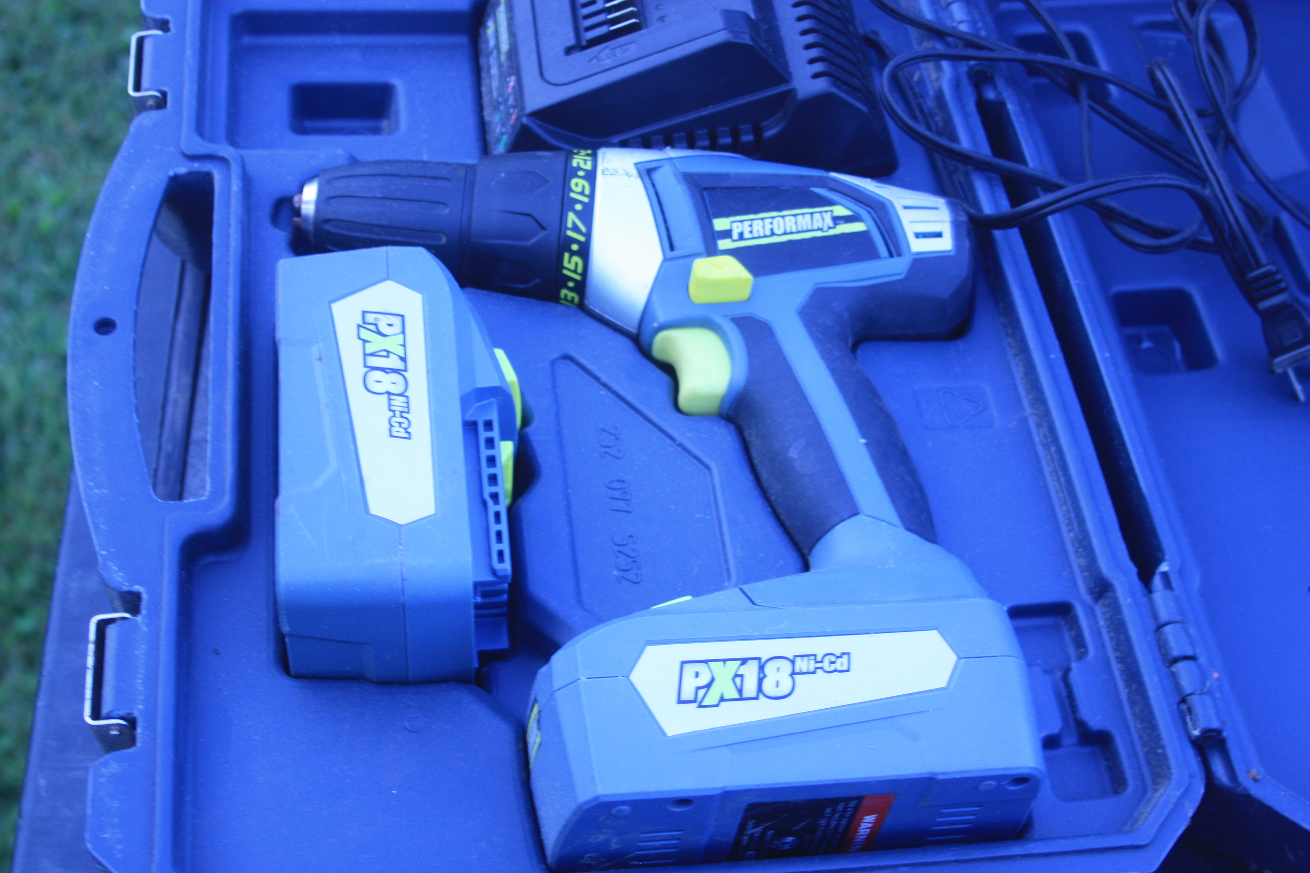 Cordlaess drill