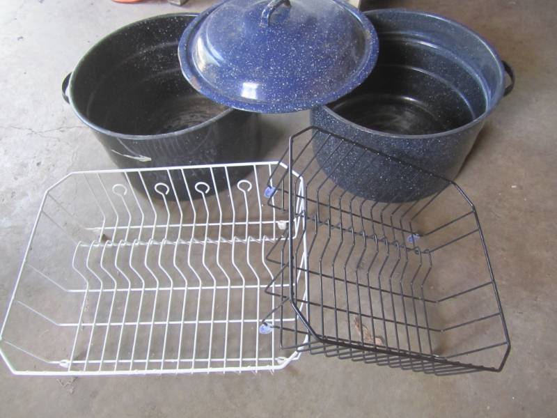 lot 51 image: 2 Large Pots with 1 Lid and 2 Dish ...