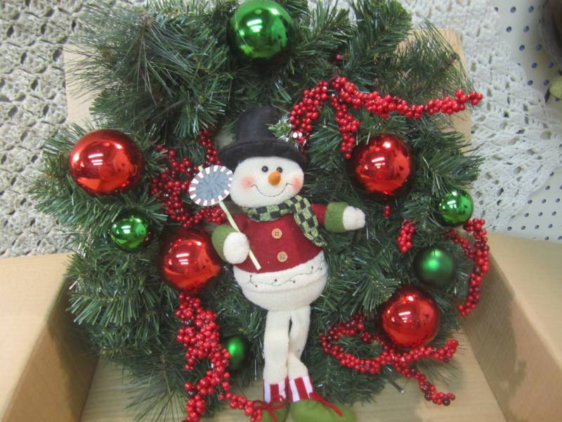 lot 60 image: 21 Light Up Snowman Wreath New in ...