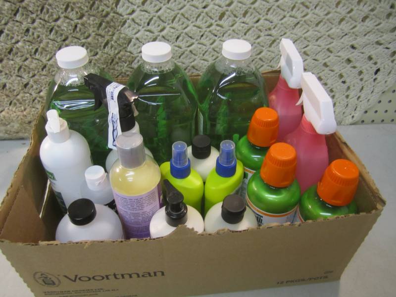 lot 79 image: Large Lot of Misc Soaps Cleaners Et...