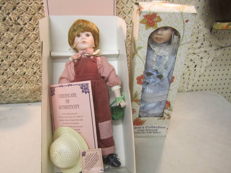 lot 131 image: Lot of 2 Porcelain Dolls Bryan Limi...