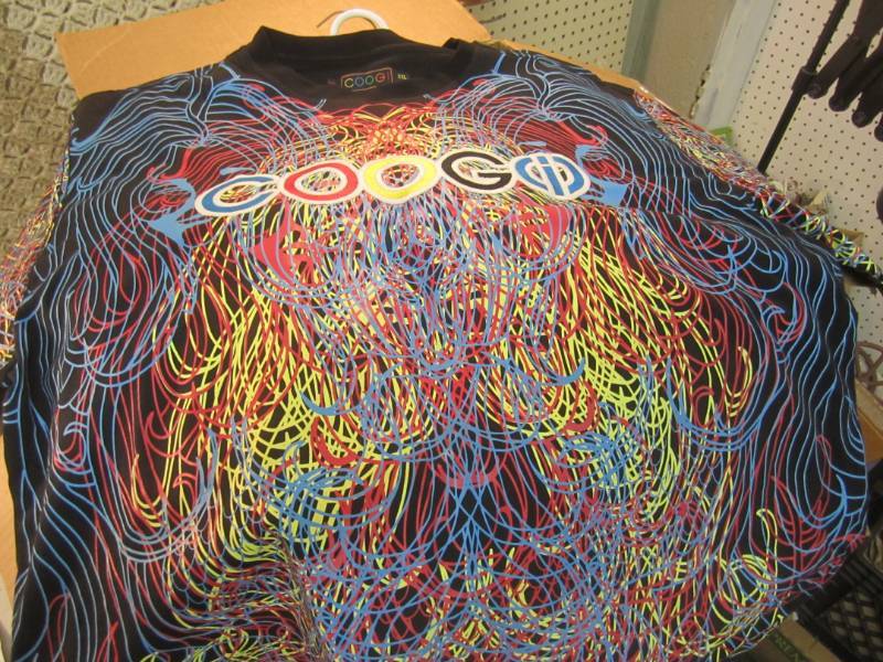 lot 160 image: Mixed Lot of Mens Shirts See Photos...