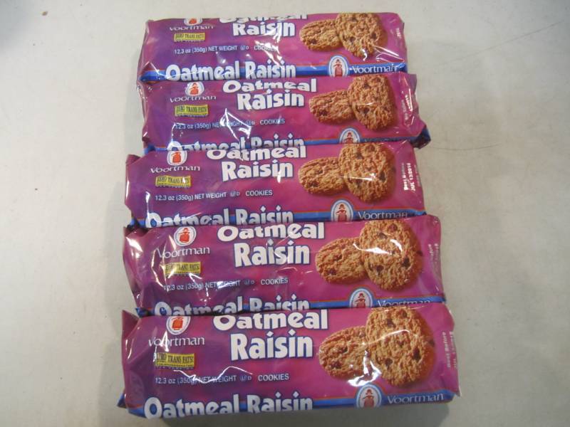 lot 247 image: 5 Packs of Oatmeal Cookies Best by ...