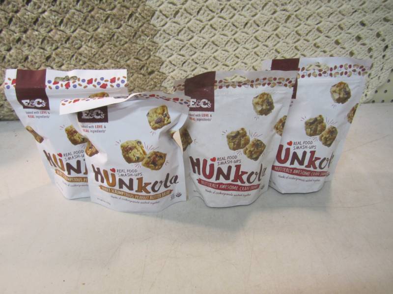 lot 253 image: 4 Mixed Bags of Hunkola 2 each of B...