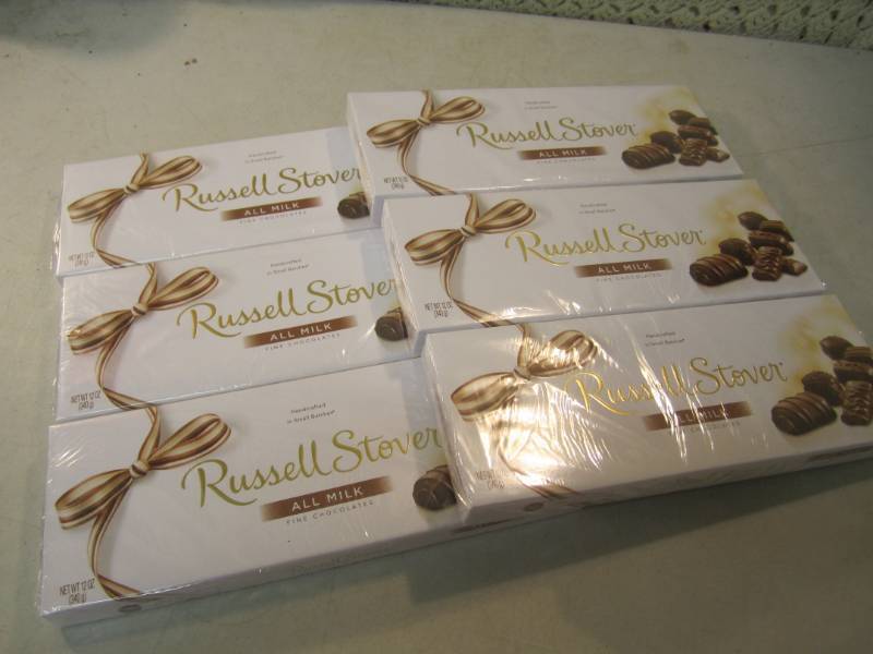 lot 276 image: 6 Boxes of Russell Stover Fine Choc...