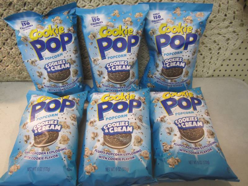 lot 284 image: 6 Bags of Cookie Pop Popcorn Cookie...