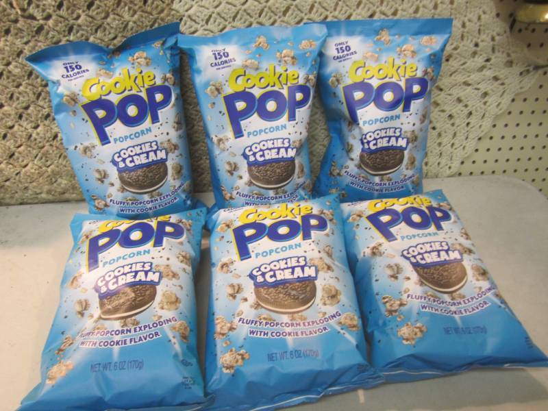 lot 285 image: 6 Bags of Cookie Pop Popcorn Cookie...