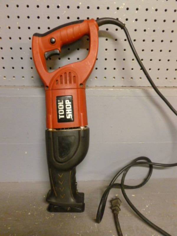lot 16 image: Power Tool
