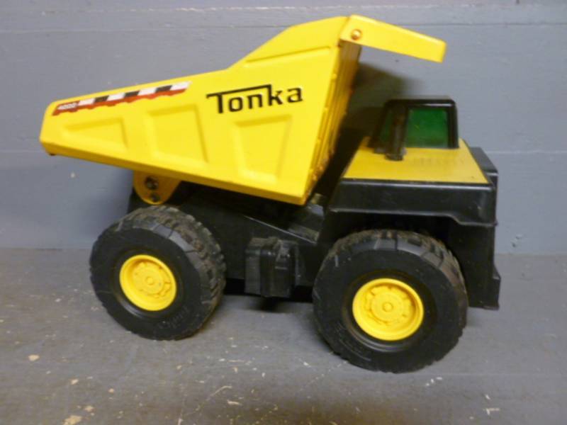lot 18 image: Tonka Truck