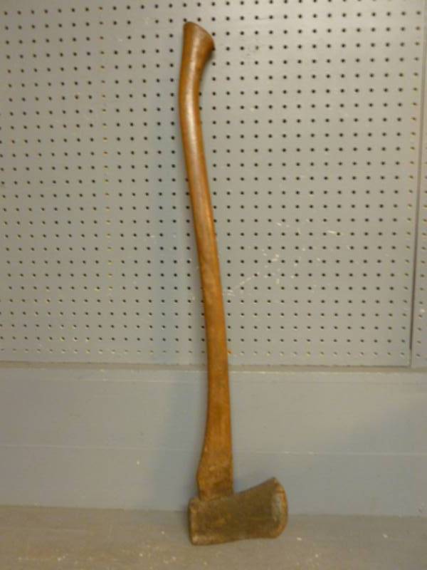 lot 25 image: Ax