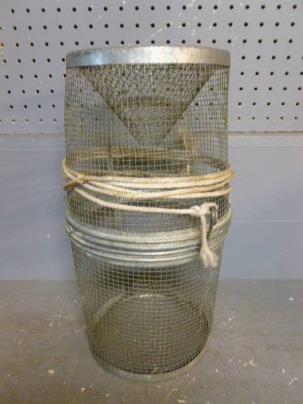 lot 32 image: Minnow Trap