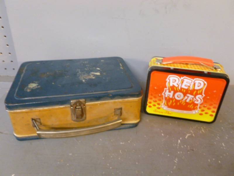 lot 93 image: Vintage Lunchbox