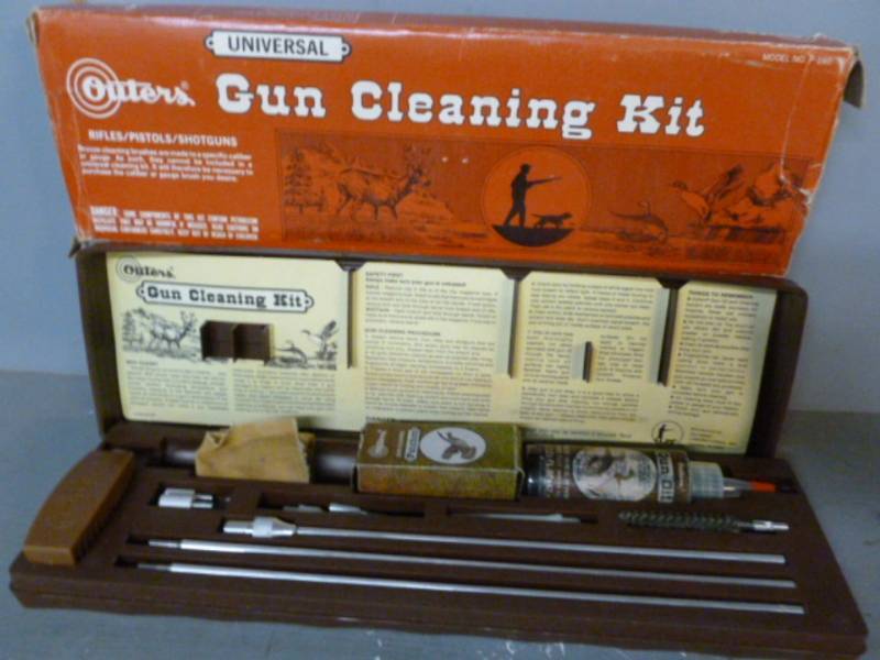 lot 107 image: Gun Cleaning Kit