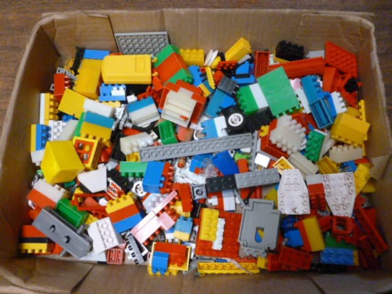 lot 109 image: Legos