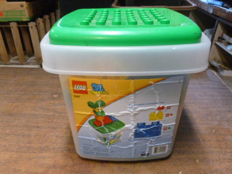 lot 113 image: Legos