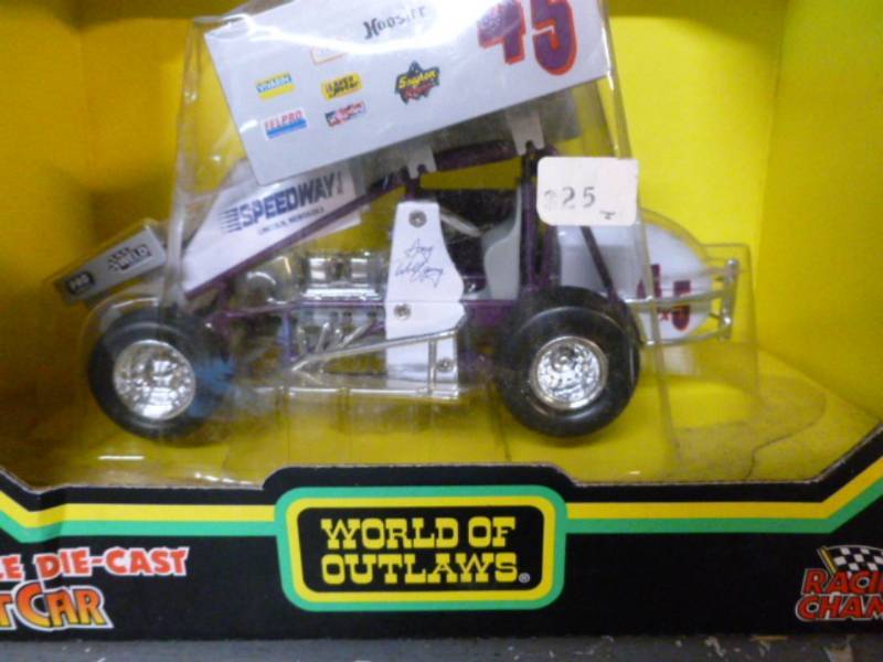 world of outlaws diecast cars