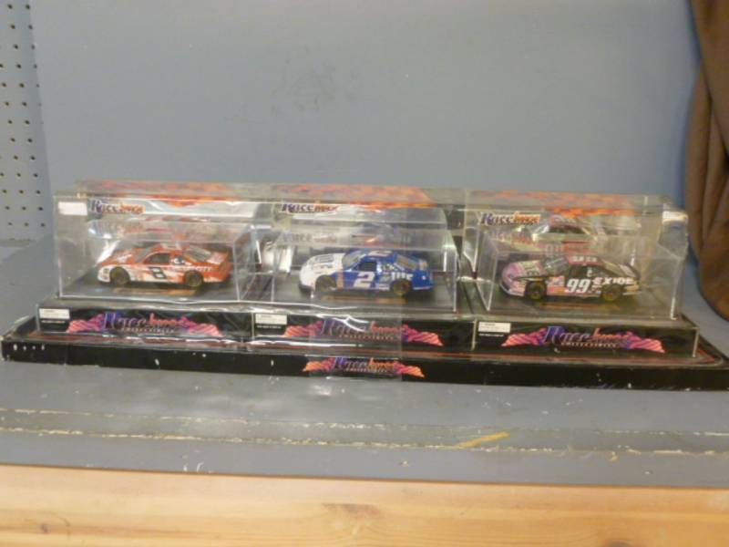 lot 137 image: Race Car Set