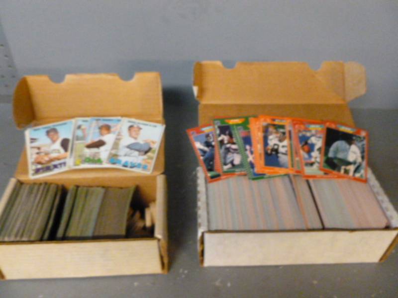 lot 165 image: Sports Cards