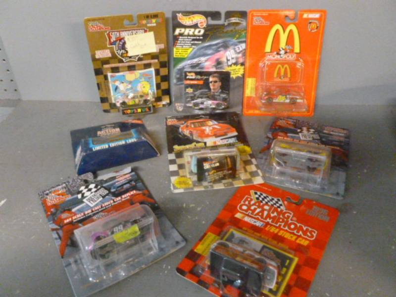 lot 219 image: Collectible