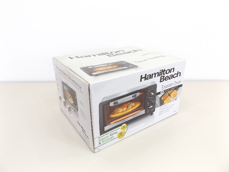 lot 46 image: New in Box Hamilton Beach Toaster Oven