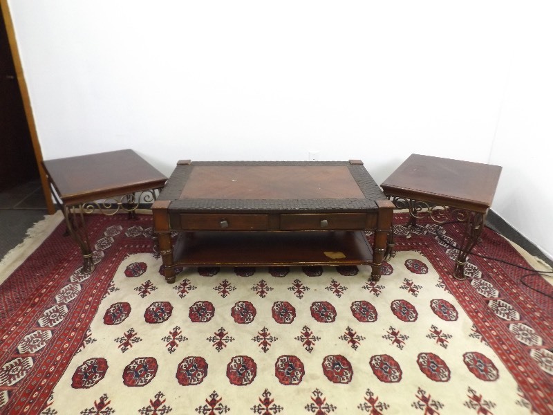 lot 19 image: Large Coffee Table and End Tables